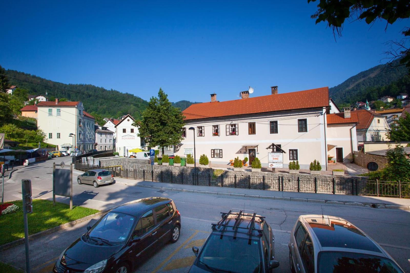 Apartma Na Starem Placu Idrija Exterior foto